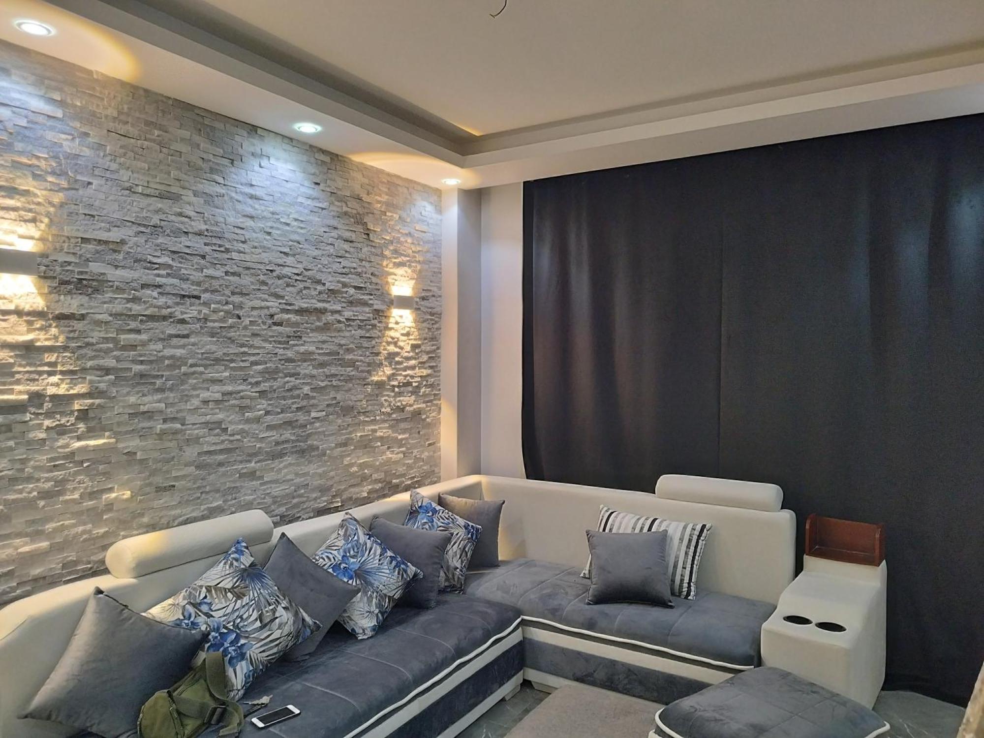 Stone Cosy *